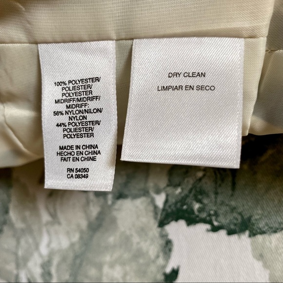 Patterned Dress with Pockets - Picture 5 of 5